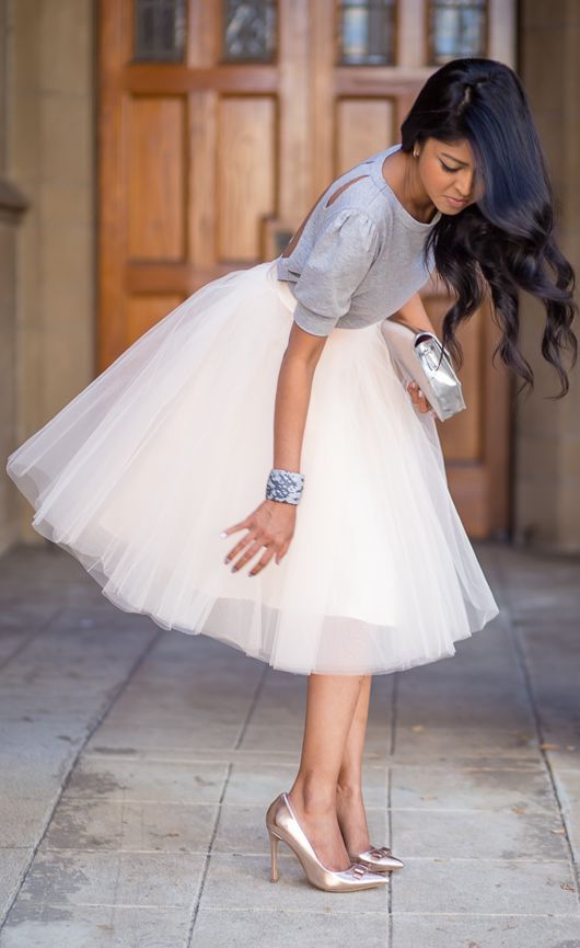 Midi Skirt Street Style  |  Intentionandgrace.com Love the mid-length, below the knee look for Spring/Summer 2014