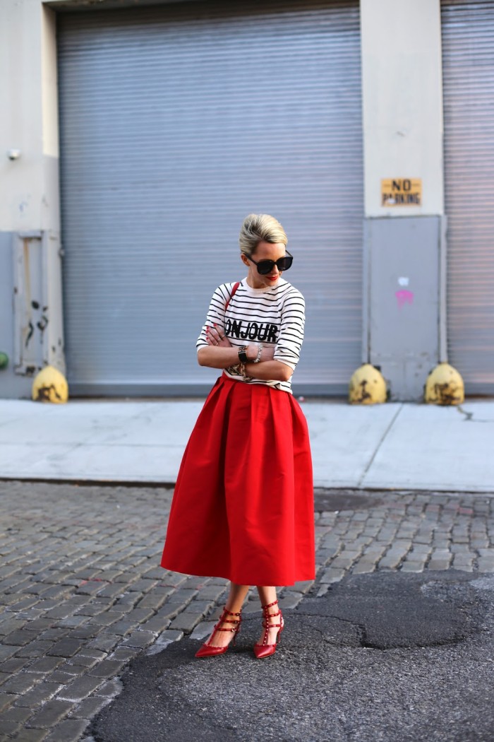 Midi Skirt Street Style  |  Intentionandgrace.com Love the mid-length, below the knee look for Summer 2014