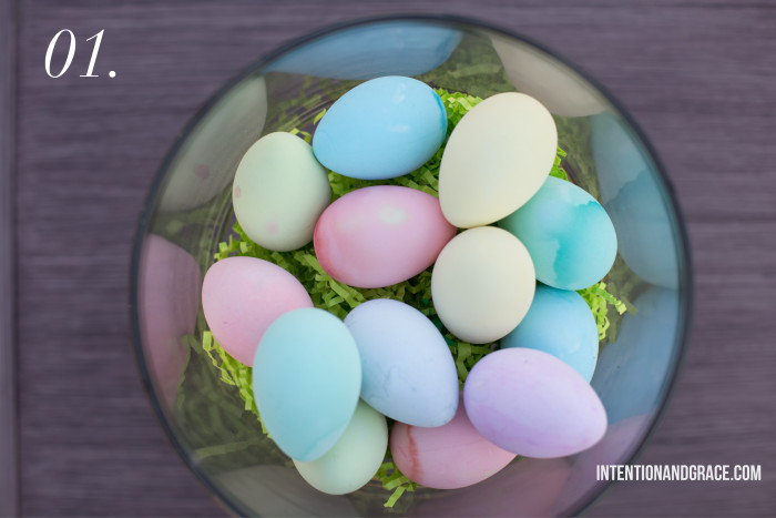 The Pros and Cons of Dyeable Craft Easter Eggs - Solid pastel egg dying technique  |  Intentionandgrace.com